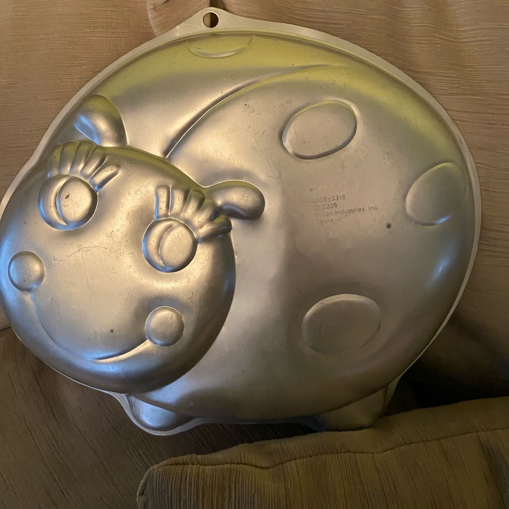 Cake pans
